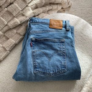 Levi’s ribcage straight ankle jeans